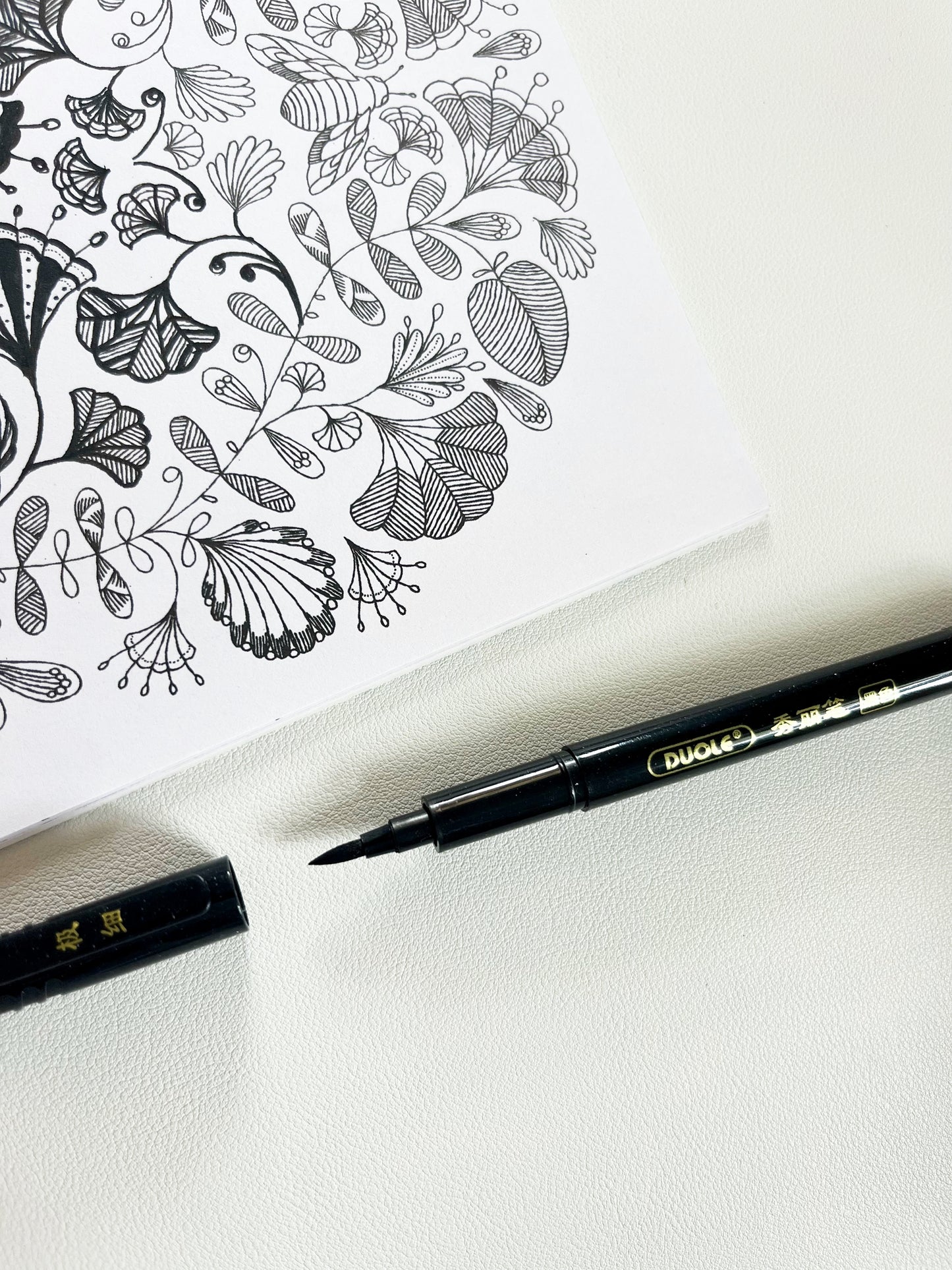 Black Sketch & Brush Pen