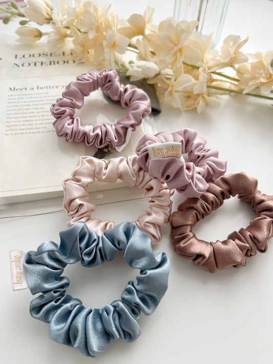 Oopsie Daisy Skinny Scrunchies