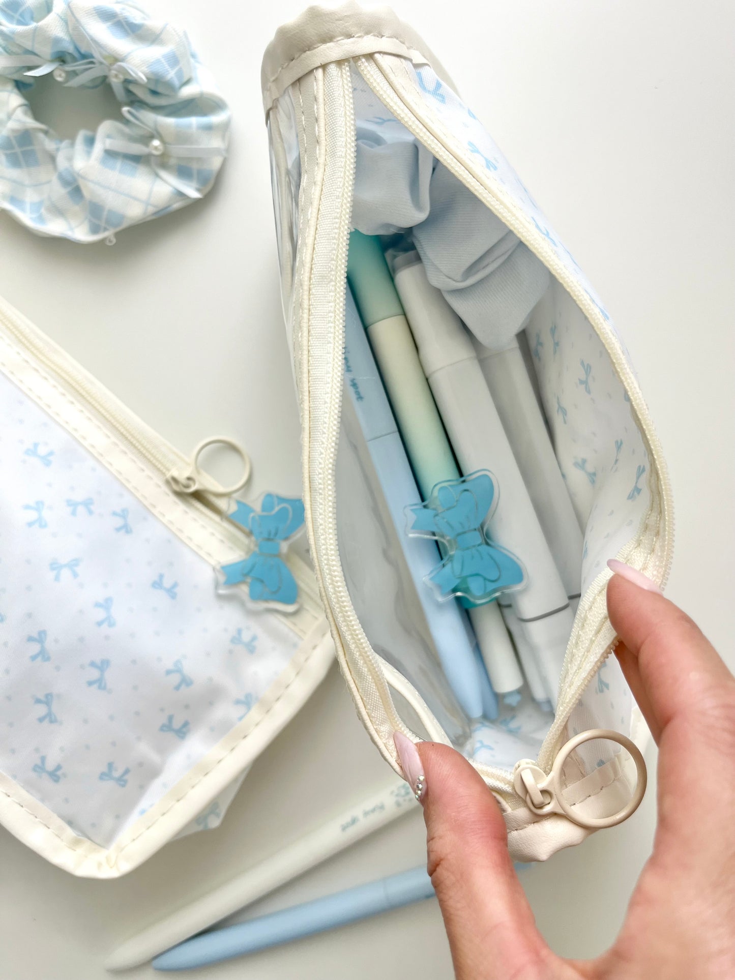 Bow Transparent Pencil Case