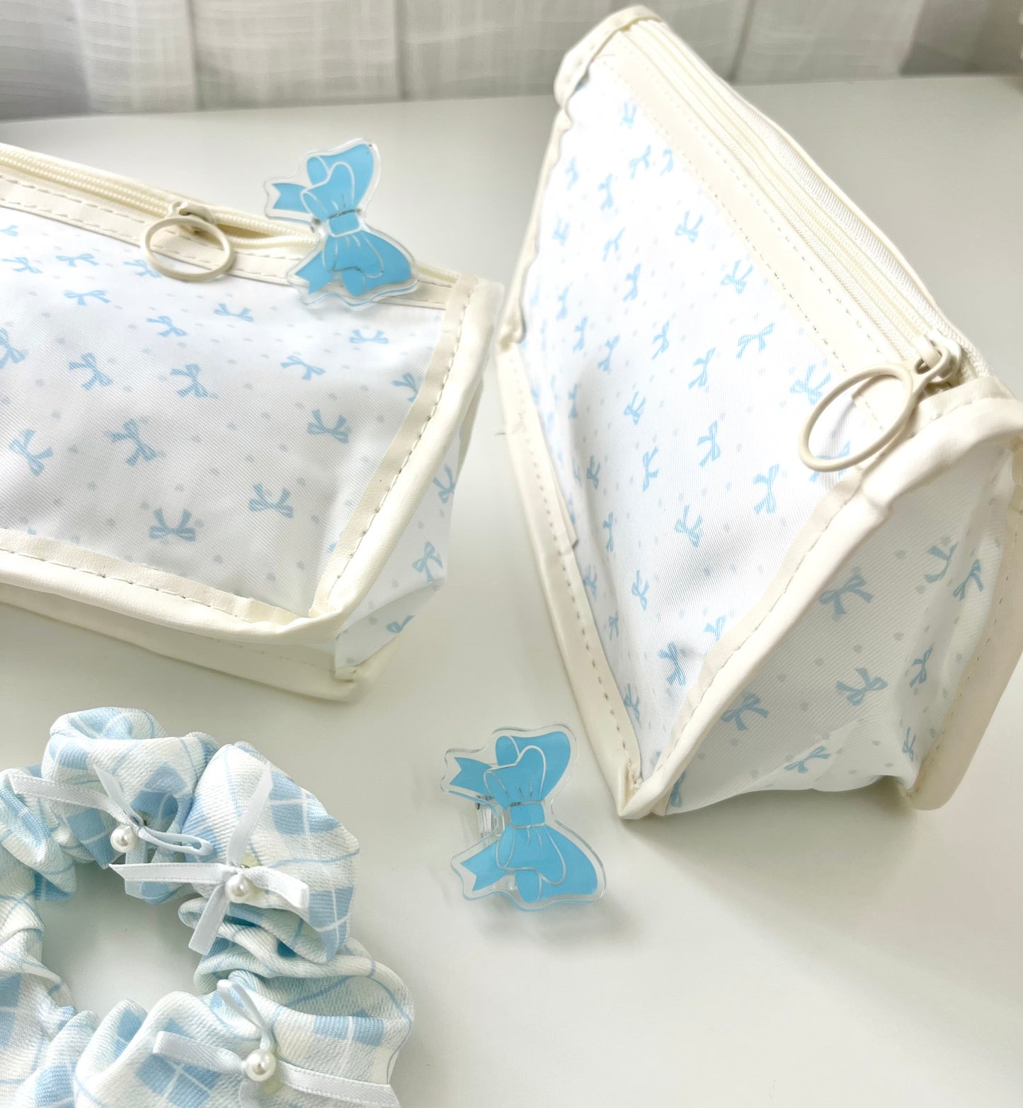 Bow Transparent Pencil Case