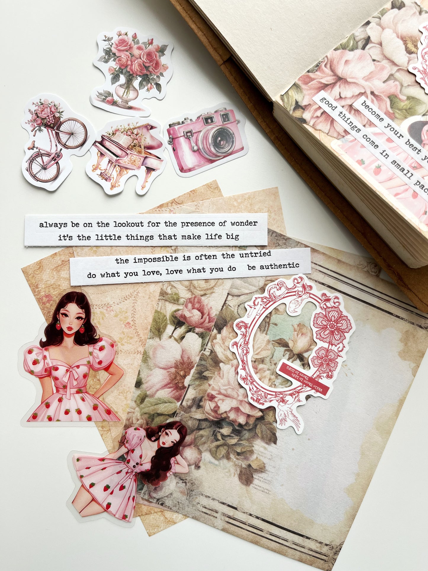 Strawberry Girl Spread Material Pack